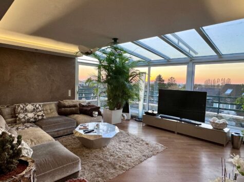 Stilvolles Penthouse mit traumhaften Ausblick in ruhiger Zentrumslage, 40878 Ratingen, Penthousewohnung