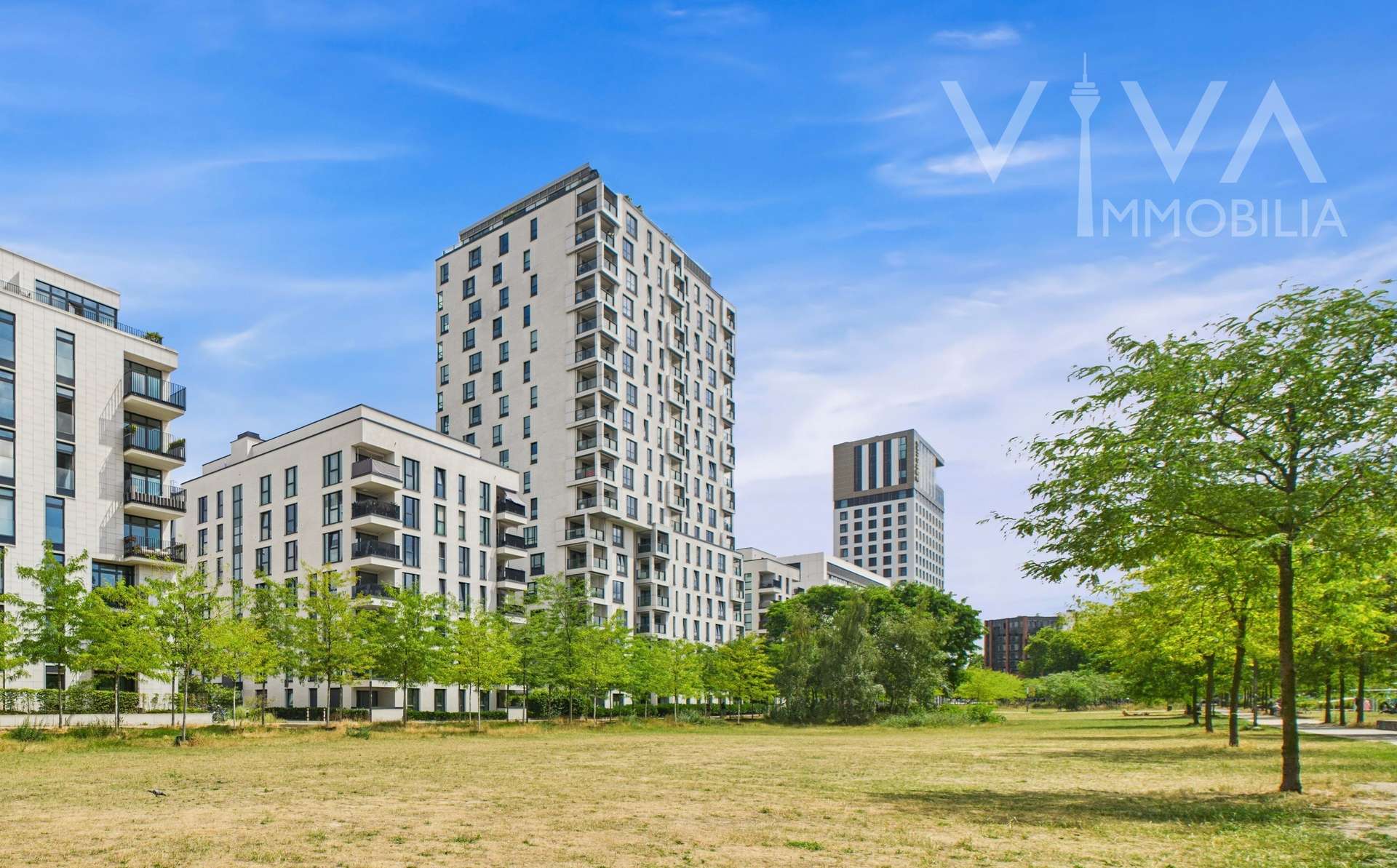 LAGE! LUXUS! LIFESTYLE! Exklusive Citywohnung mit XL-Terrasse & Tiefgaragen-Option in Pempelfort, 40211 Düsseldorf, Wohnung
